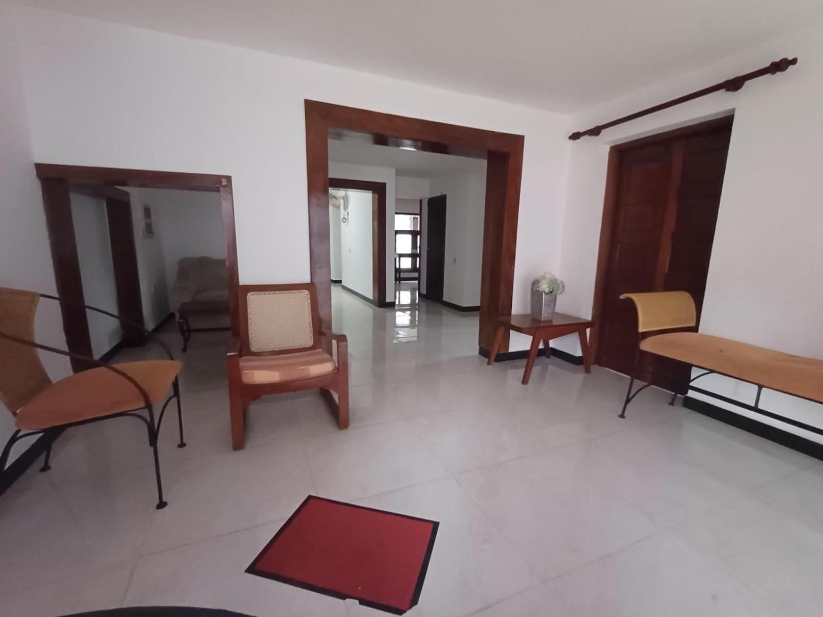 Villa Chenu Dehiwala-Mount Lavinia Exterior photo